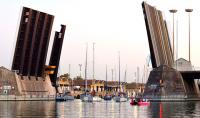 El 54º Ascenso internacional a vela del río Guadalquivir a la espera del viento