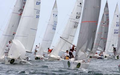 El Cafés Granell de Agustín Granell en RI; Mascarat IV de José Luis Francés en A Dos Y Fermax en Platú 25 se adjudican el reloj Rolex