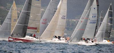 EL FRIGORÍFICOS RIVEIRA MAR COMIENZA GOLPENDO FUERTE EN EL VII TROFEO ENMACOSA DE CRUCEROS