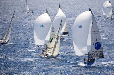 El Icaro más lider. Tras cuatro jornadas de regata, el Dufour 44 del RCN de Palma se distancia de sus rivales en la general  