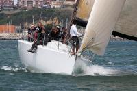 El IV Trofeo Social para cruceros y J80 arranca en el Abra