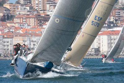 El kirios en la clase II y el Yamamay en la I se impusieron en la primera tirada del  trofeo Teka para los cruceros santanderinos