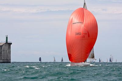 El Tchin Tchin participa en la Cowes-Dinard