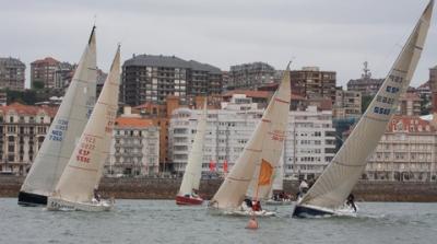 El Yamamay en la clase I y el Gabriela Onofre en la clase II se hicieron con el trofeo Consejeria de Medio Ambiente para la clase crucero. 