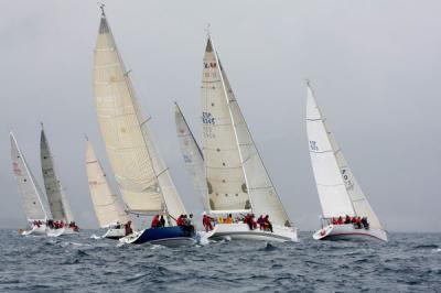 El ‘Taranta’ lidera la Copa Castro tras la primera regata