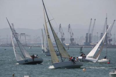 Gabriela Onofre y Yamanay vencen en sus clases en una mágnifica jornada para la vela en Santander