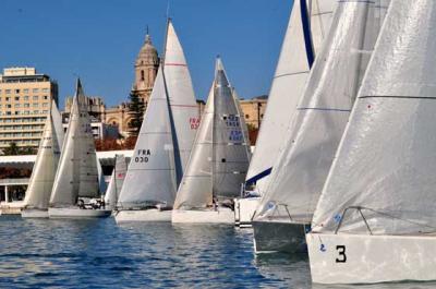 Generosa respuesta de la flota malagueña de cruceros en la II Regata Solidaria