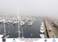 La densa niebla en la Ría de Pontevedra anula la primera jornada del Trofeo Hotel Carlos I Silgar