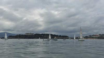 La falta de viento en la Bahía de Santander obligó a suspender la tirada final de trofeo RCR/RCMS para la clase Crucero y J80