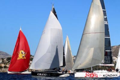 La flota de las 300 Millas A3 Trofeo Grefusa afrontan las primeras millas con poco viento