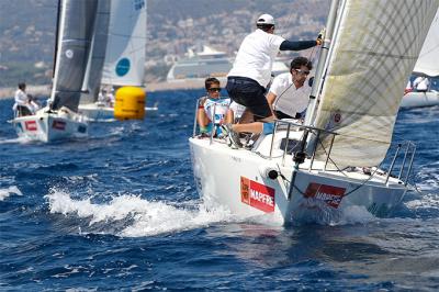 Les Roches Puente Romano/Marbella consolida su liderato en la 35 Copa del Rey Mapfre