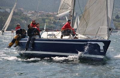 Los pequeños se comen a los grandes en el VIII trofeo Enmacosa de cruceros