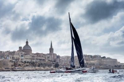 Maserati llega primero a Malta