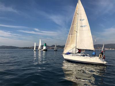 Primera jornada Trofeo Repsol de Cruceros del RCN de Vigo