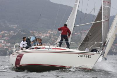 Regata muy reñida en aguas de Vigo destacando la victoria global del “Arroutado II” en cruceros ORC y del “Carpantxo” en Platú 25   