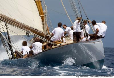 ‘Samurai’ lidera la general provisional en la clase Clásicos. Marigan’ Época Cangreja, ‘Sonata’ Época Áurica, y ‘Moonbeam of Fife’ Big Boats   