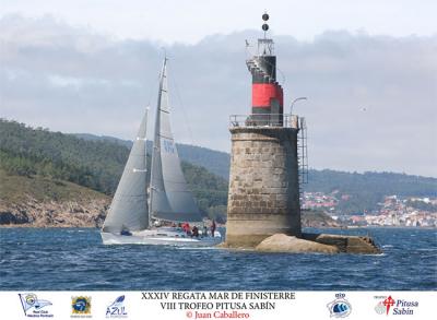 Siradella conquista Finisterre. Francisco Gude imparte una lección magistral y se lleva el liderato en la clase Regata