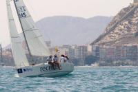 Trepidante primera jornada en el Tabarca Alicante Vela