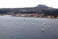 Una lluvia fina acompaña el II Encuentro Bahía de Jávea 