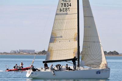 Victoria del Club Nàutic Cambrils en la Regata Nocturna Metromar