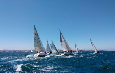 “Lambaix” y “Golfiño”, en cabeza de la regata ILLAS SISARGAS