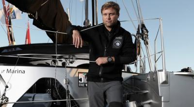 Alex Thomson: “Lo que me da más miedo es no acabar la regata”