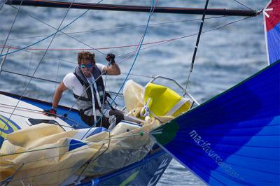 La castaña provocada por el frente provoca averías y abandonos en la 1ª tirada de Le Solitaire du Figaro