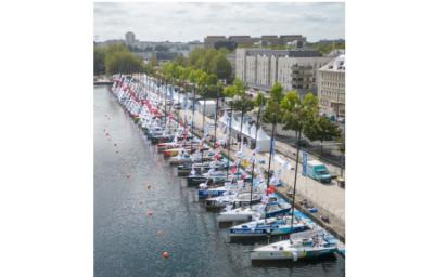 La flota de la  54.ª Solitaire du Figaro Paprec alineada en Caen preparada para la saliuda este domingo