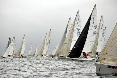 Okofen de Javier de la Gándara y Diego Fernández, campeón gallego de cruceros A Dos en el  Trofeo MRW de Baiona