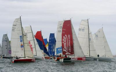 Salida de La  Regata  Mini –Pavois  La Rochelle-Gijón-La Rochelle 