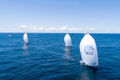 Solitario URGO Le Figaro. La cabeza de flota en Bishop Rock pro a los Needles 