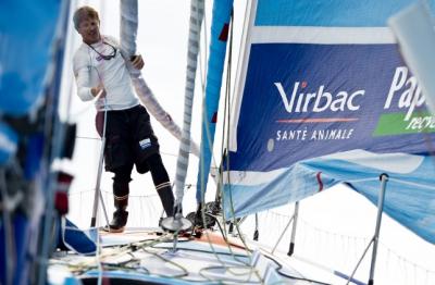 Vendée Globe. Estrategias diferentes entre los líderes - Alex Thomson asciende a la 2ª plaza - El desvío de Dick y Gabart hacia el Sur trastoca la clasificación 