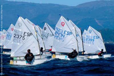 Aina Colom se muestra intratable en la segunda jornada de la Copa de España de Optimist 