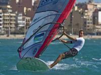 Alabau, primera líder de la Perth International Regatta en RS:X F