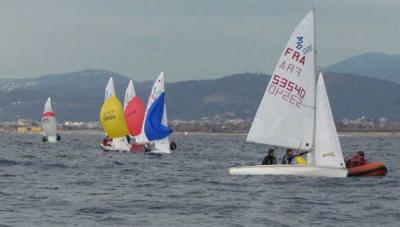 Albert Codinachs en Europe y Jennifer Poret/Louise Chevet en 420 primeros en el International Grand Prix Vila de Blanes 2011