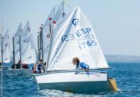 Antonio López y Claudia Adán se proclaman campeones Autonómicos de Optimist en Santa Pola