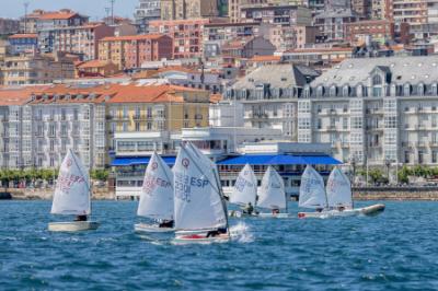 Arranca la Semana Internacional de Vela de Santander con los más jóvenes deportistas