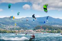 Cesantes vuelve a llenar de cometas la ensenada de San Simón (Ría de Vigo) con el Campeonato Gallego de Kitesurf