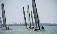 Claus Denk y Jose L. Marmolejo levantan la primera Copa de Andalucía de Catamarán en aguas de Chipiona