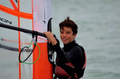 Cuatro representantes del Club Náutico Sevilla a los Campeonatos del Mundo de windsurf en la clase Techno