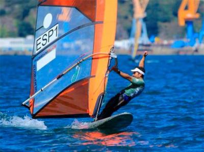 Curro Manchón se cuelga el bronce absoluto en el Campeonato de Europa de Raceboard