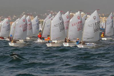 El alemán Carl Krause acaba invicto en el estreno del 31 Palamós Optimist Trophy