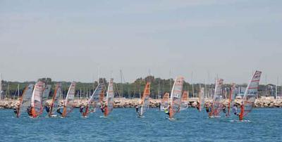 El andaluz Aurelio Terry es el líder más solvente de cara a la jornada final de la Copa de España de Windsurf.   