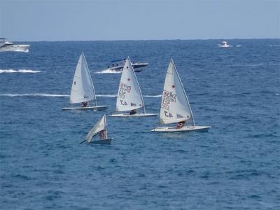 El Club Náutico de Jávea logra cinco primeros puestos en el trofeo Rodolfo Tomás de Optimist y Vela Ligera