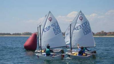 El CM Almería se proclama campeón de Andalucía por Equipos de Clubes en aguas de Isla Canela.   