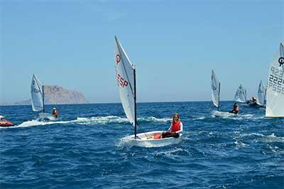 El Equipo de Óptimist de la Comunitat Valenciana, se concentra en el CN Altea