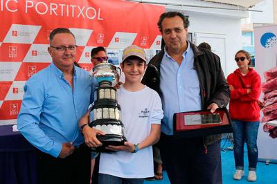 El regatista del Real Club Náutico de Palma Manuel Martín gana el Trofeo Mamá Optimist