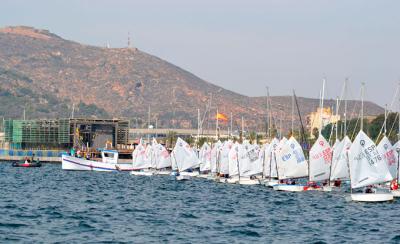 El trofeo Cartagineses y Romanos de Vela Ligera (Optimist, Laser 4.7, Laser Radial, L'Equipe y 420) ha concluido hoy con una notable participación El trofeo Cartagineses y Romanos de Vela Ligera (Optimist, Laser 4.7, Laser Radial, L'Equipe y 420) ha concluido hoy con una notable participación