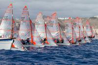 El viento acompaña en la inauguración del campeonato de España de 29er