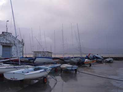 El  viento del Sur dejo amarrada la flota Snipe santanderina